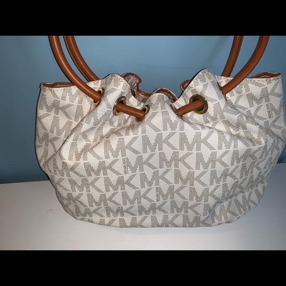 Purse - Picture 2 of 3